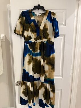 DKNY Olive, Blue & White Abstract V-Neck Tiered Midi Dress